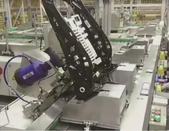 自動鉚接設備案例圖 自動鉚接設備案例圖